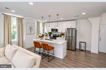 211 E Union Street, Burlington, NJ 08016 - Photo 3