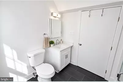 211 E Union Street, Burlington, NJ 08016 - Photo 9