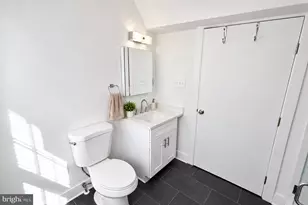 211 E Union St, Burlington, NJ 08016 - Photo 9