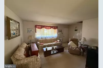 423 Holmes Drive, Burlington, NJ 08016 - Photo 7