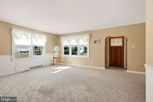 347 N Forklanding Rd, Maple Shade, NJ 08052 - Photo 3