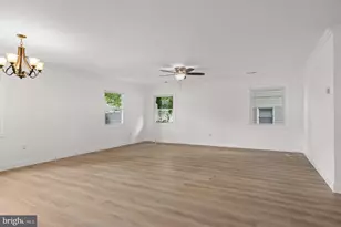 46 Hawthorne Ln, Willingboro, NJ 08046 - Photo 9