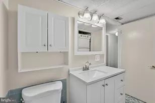 25 S Church Rd, Maple Shade, NJ 08052 - Photo 27