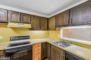 25 S Church Rd, Maple Shade, NJ 08052 - Photo 19
