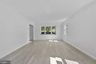 8 Holton Ln, Willingboro, NJ 08046 - Photo 9