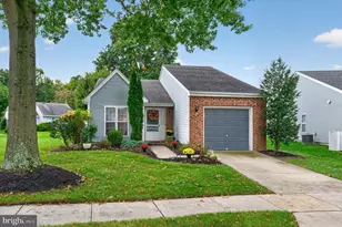 3 Buttonbush Ct, Mount Laurel, NJ 08054 - Photo 1