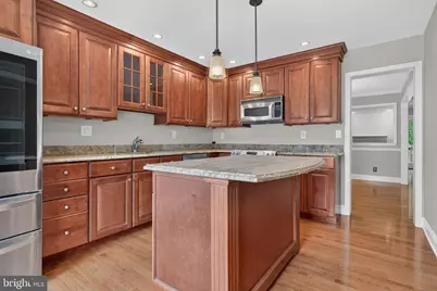 305 Williamsburg Court, Marlton, NJ 08053 - Photo 5