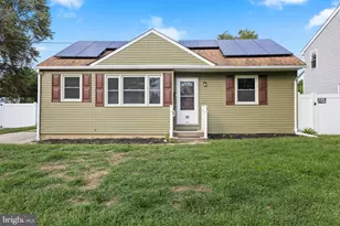 31 Farnsworth Ave, Maple Shade, NJ 08052 - Photo 1