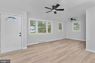 31 Farnsworth Ave, Maple Shade, NJ 08052 - Photo 5