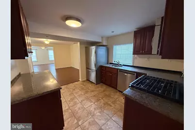 30 E Union Street, Burlington, NJ 08016 - Photo 3