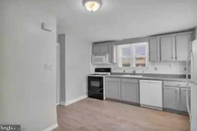 34 W Broad Street, Burlington, NJ 08016 - Photo 3