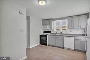 34 W Broad St, Burlington, NJ 08016 - Photo 3