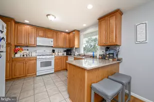 326 Harrison Ave, Beverly, NJ 08010 - Photo 9