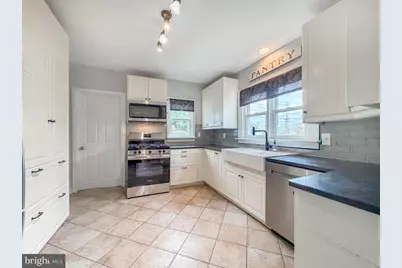 1001 W 5th Street W, Florence, NJ 08518 - Photo 11