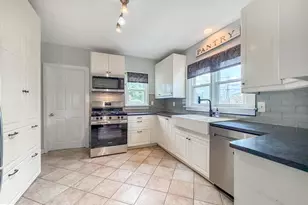 1001 W 5th Street W, Florence, NJ 08518 - Photo 11
