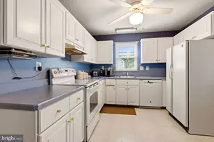 154 Dorchester Dr, Southampton, NJ 08088 - Photo 7