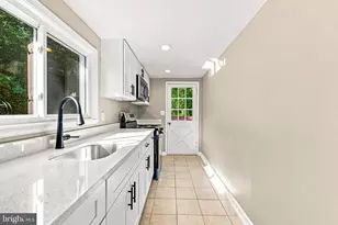 208 Hartford Rd, Mount Laurel, NJ 08054 - Photo 21