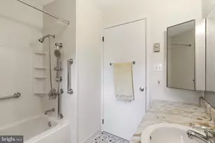 216 Huntington Dr, Southampton, NJ 08088 - Photo 9