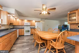 213 Union St, Fieldsboro, NJ 08505 - Photo 3