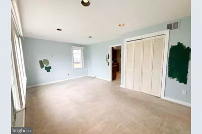 303 Pine Street, Burlington, NJ 08016 - Photo 5