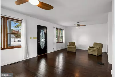 172 E Delaware Avenue, Florence, NJ 08518 - Photo 3