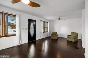 172 E Delaware Ave, Florence, NJ 08518 - Photo 3