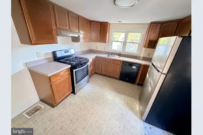 328 Saint Mary Street, Burlington, NJ 08016 - Photo 5