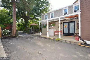 122 E Burlington St, Bordentown, NJ 08505 - Photo 5