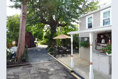 122 E Burlington Street, Bordentown, NJ 08505 - Photo 7