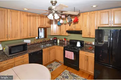 122 E Burlington Street, Bordentown, NJ 08505 - Photo 19