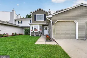 15 Norfolk Ct, Bordentown, NJ 08505 - Photo 1
