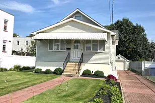 115 N Forklanding Rd, Maple Shade, NJ 08052 - Photo 1