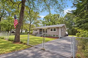 521 Ridgeview Ave, Browns Mills, NJ 08015 - Photo 3