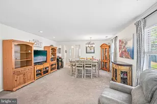 506 Violet Ct, Mount Laurel, NJ 08054 - Photo 5