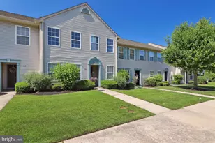 20 Foxglove Dr, Delran, NJ 08075 - Photo 1