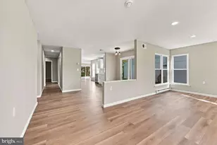 16 Dunstable Rd, Southampton Twp, NJ 08088 - Photo 3