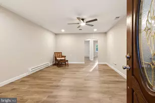 8 Kingston Way, Southampton, NJ 08088 - Photo 5