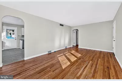 217 E 4th Street, Florence, NJ 08518 - Photo 5