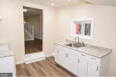 319 York Street, Burlington, NJ 08016 - Photo 7