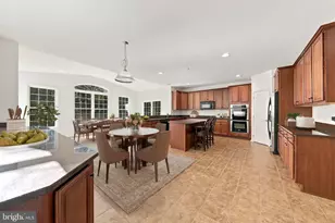 56 Oxford Cir, Southampton Twp, NJ 08088 - Photo 13