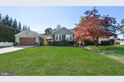 546 S Forklanding Road, Maple Shade, NJ 08052 - Photo 1