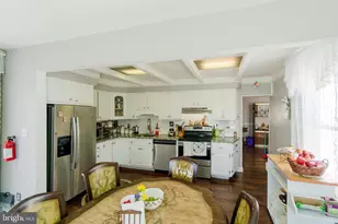 1071 E Park Ave, Vineland, NJ 08360 - Photo 43