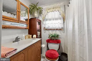 22 Hilton Ave, Bridgeton, NJ 08302 - Photo 19