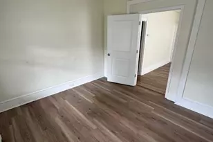 528 E Mulberry St, Millville, NJ 08332 - Photo 3