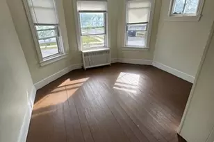 528 E Mulberry St, Millville, NJ 08332 - Photo 5