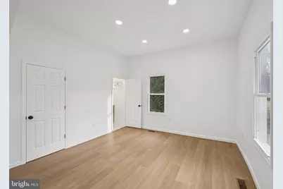 998 E Butler Avenue, Vineland, NJ 08361 - Photo 7