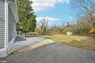 998 E Butler Ave, Vineland, NJ 08361 - Photo 25