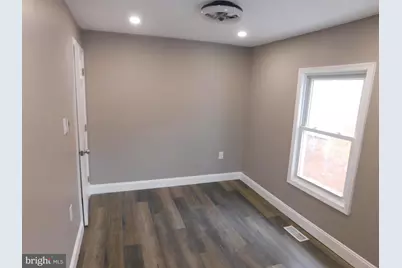 108 E Oak Street, Millville, NJ 08332 - Photo 11