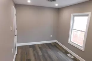 108 E Oak St, Millville, NJ 08332 - Photo 11