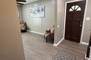 330 W Peach St, Vineland, NJ 08360 - Photo 5